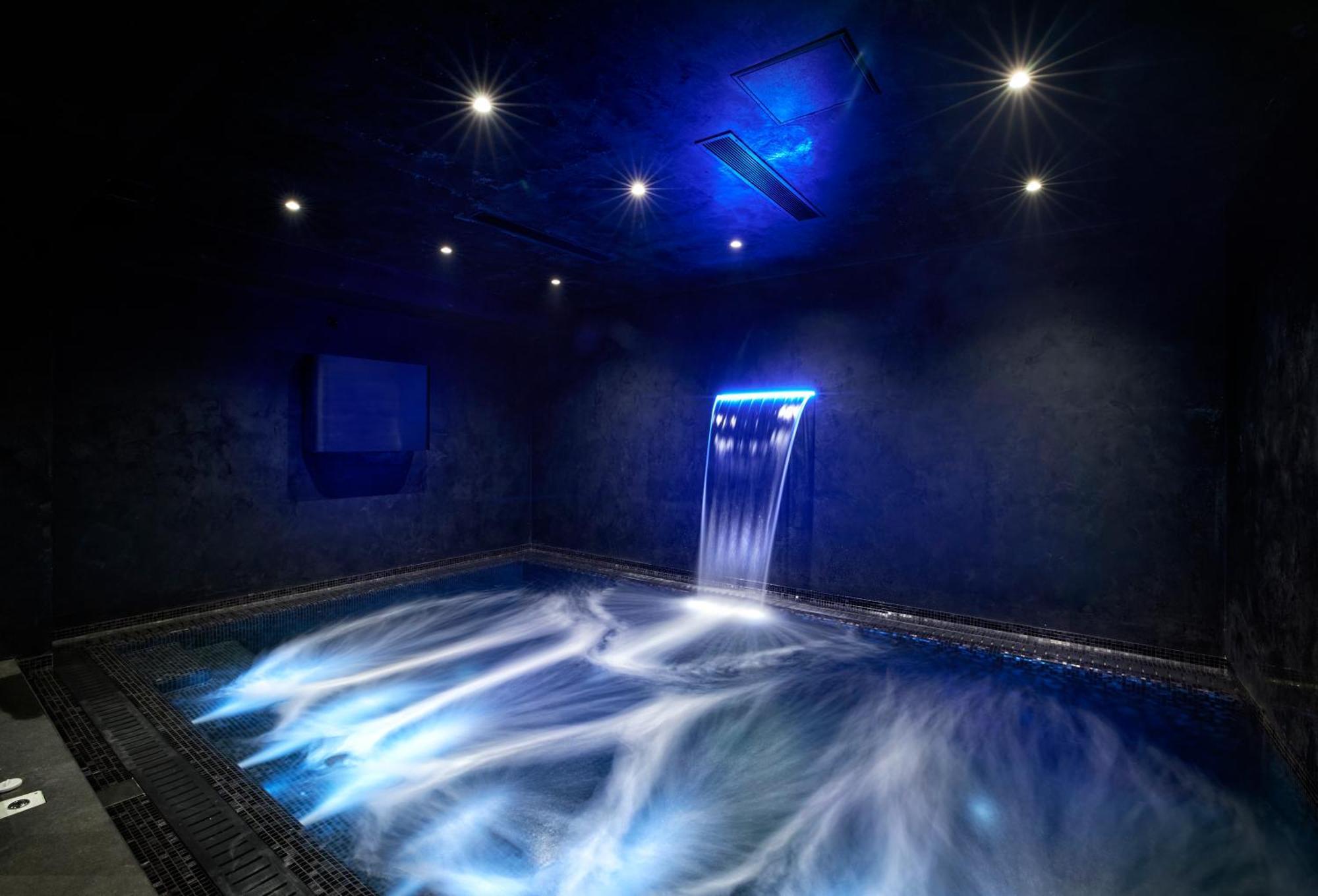 H & - Adults Only Hotel 4*
